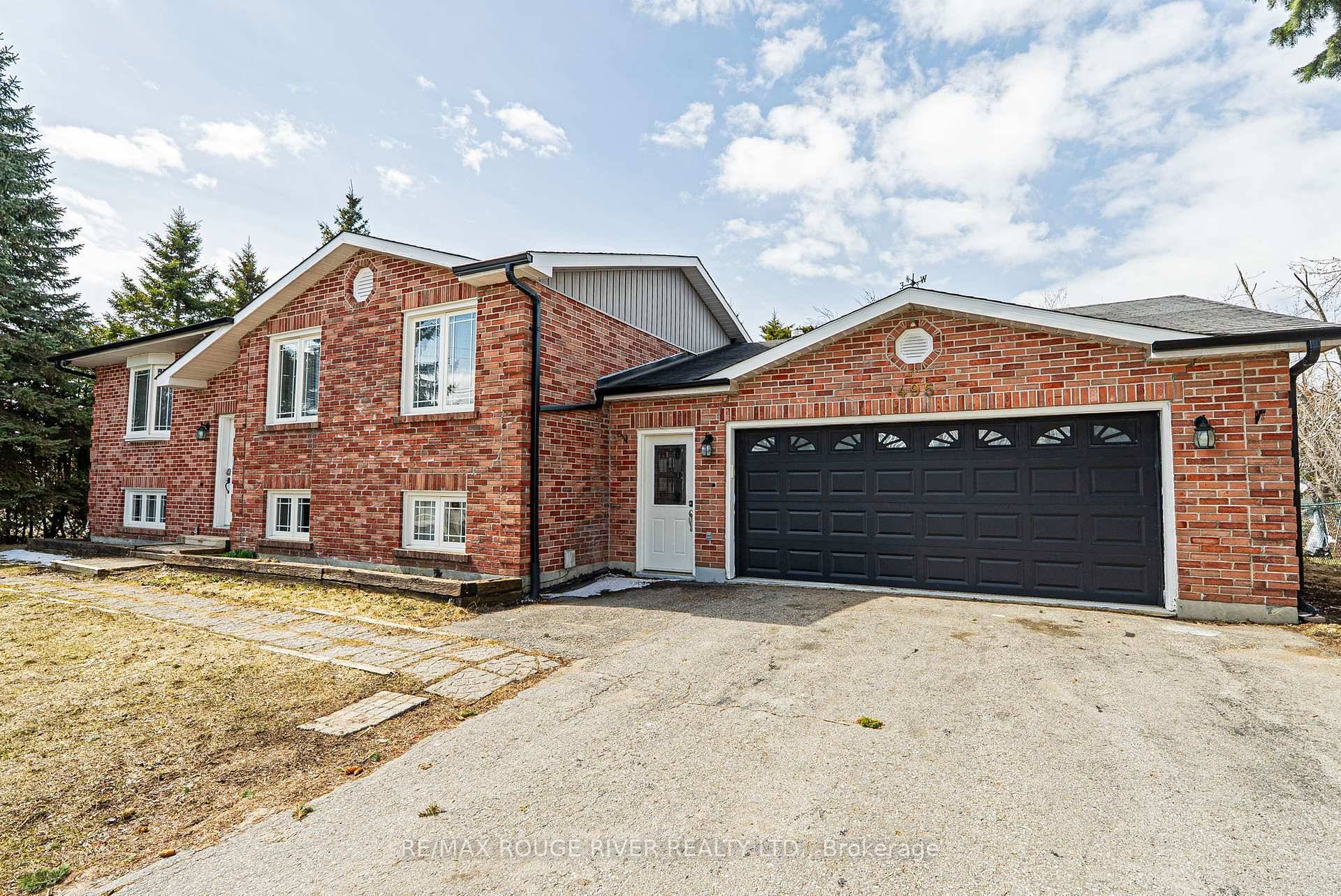 Welcome to this beautifully updated 3 1 bedroom, 2 bathroom raised bungalow situated on an expansive corner lot just steps from Beaverton Harbour.