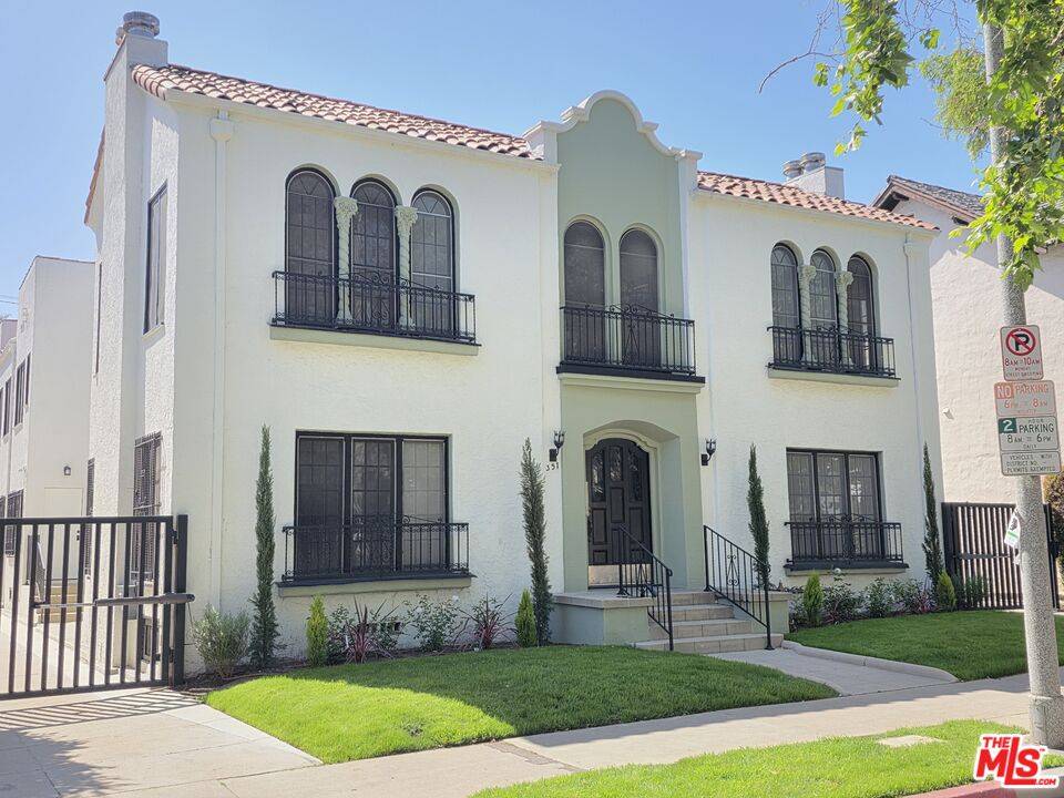 351  S Detroit St 2BR Hancock Park La