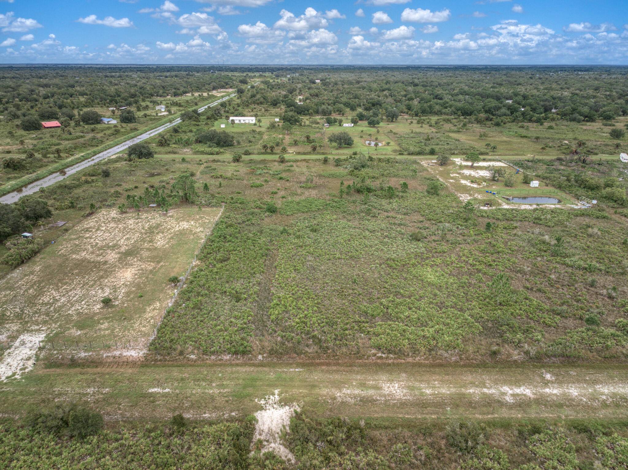 Dream Big on 1. 25 Acres in Okeechobee !