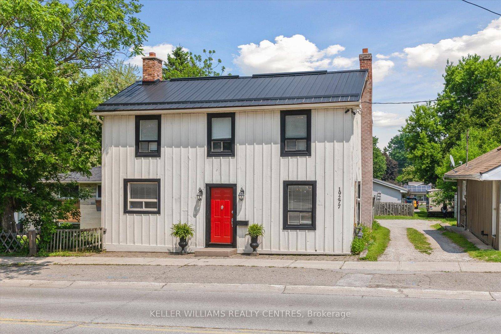 Welcome To This Charming, Century old Home Nestled On A Fabulous Lot In The Heart Of Holland Landing.