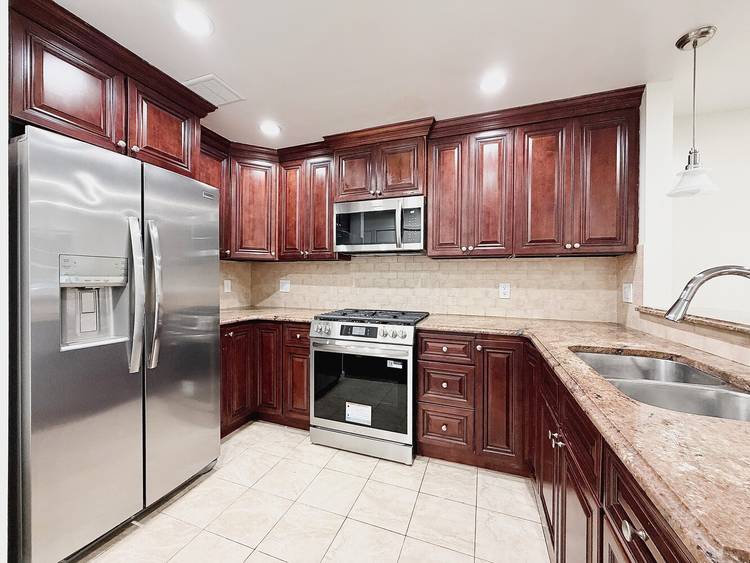 Welcome to this fully renovated 3 bedroom, 1.