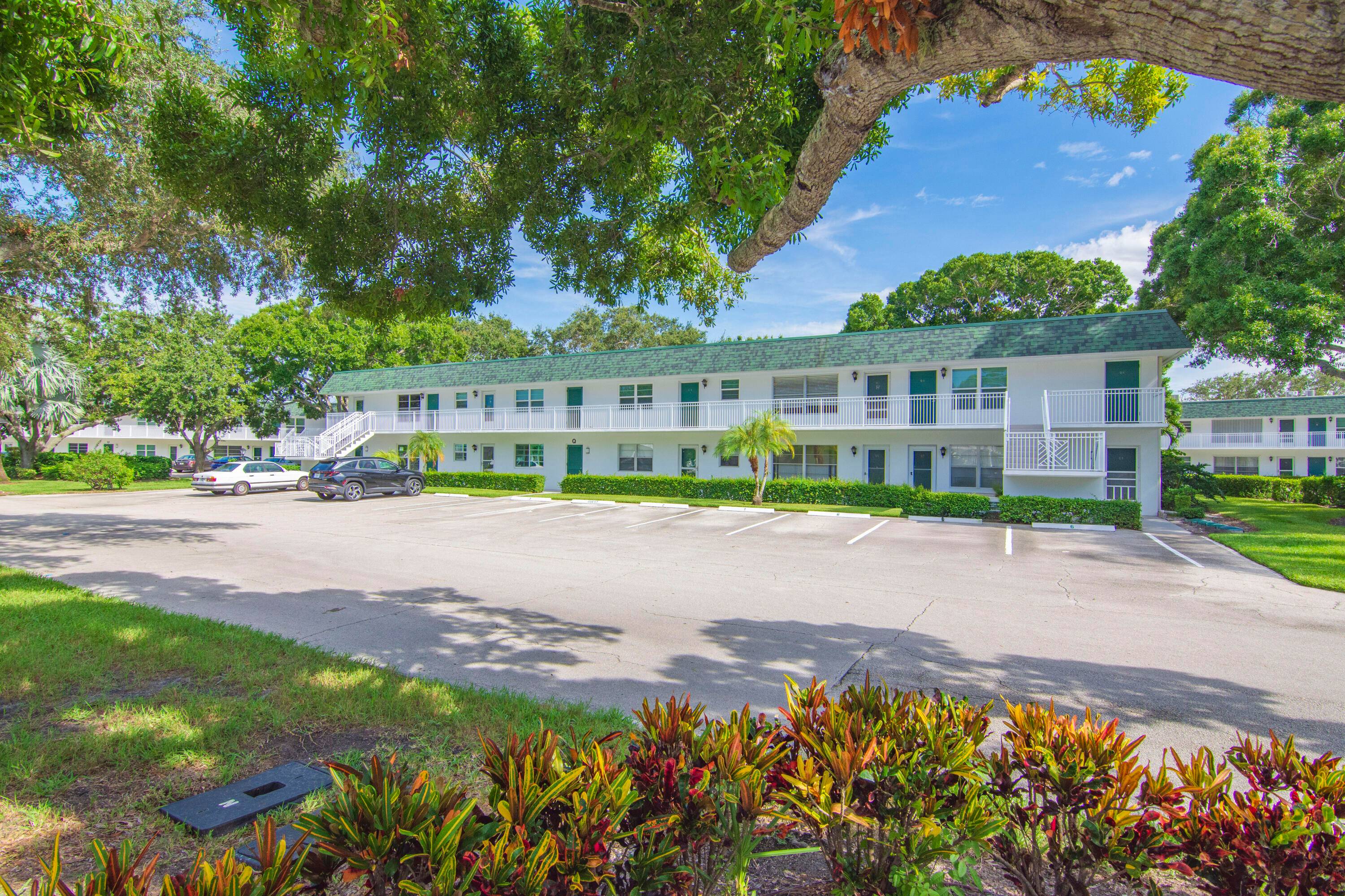 Active lifestyle in a beautiful waterfront community just minutes from stunning beaches !