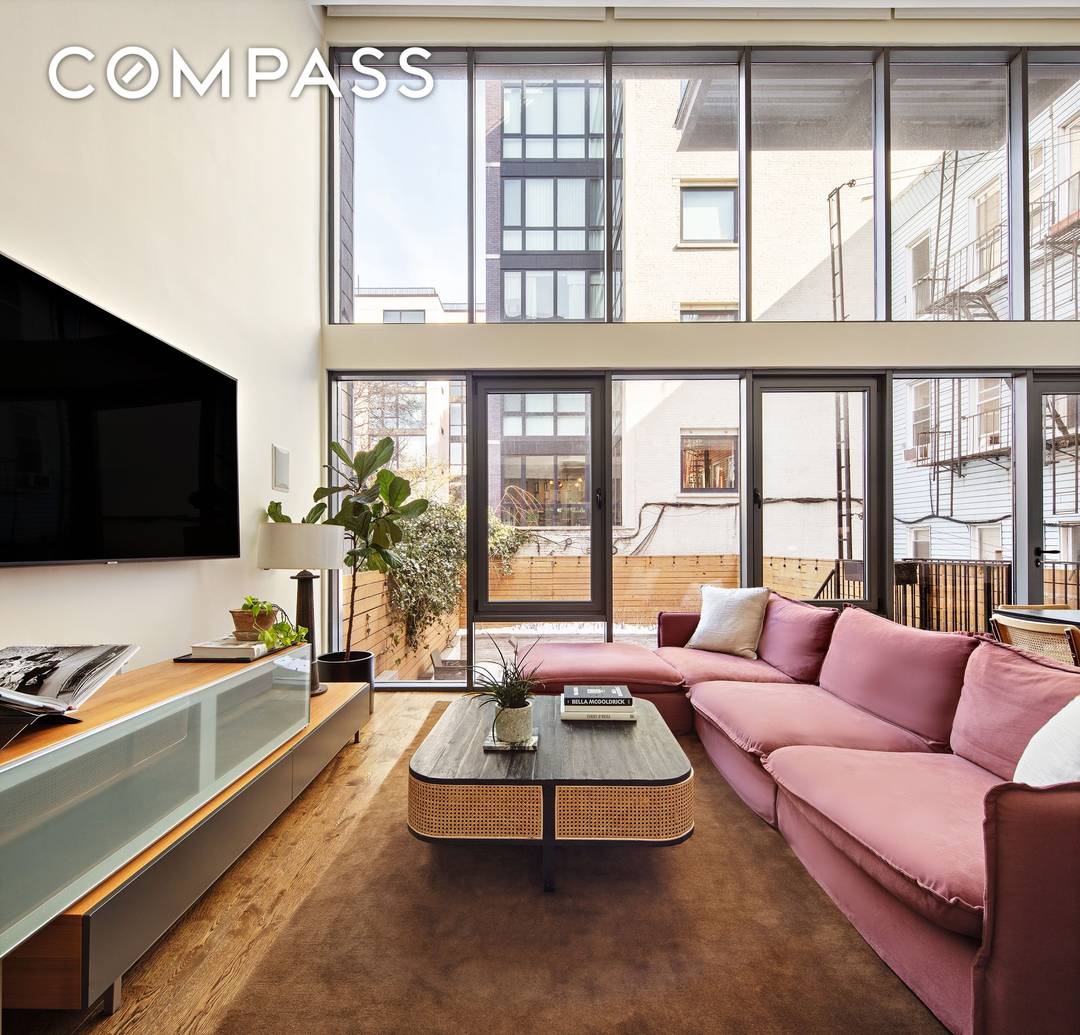 Welcome home to Unit 1 at 113 N.