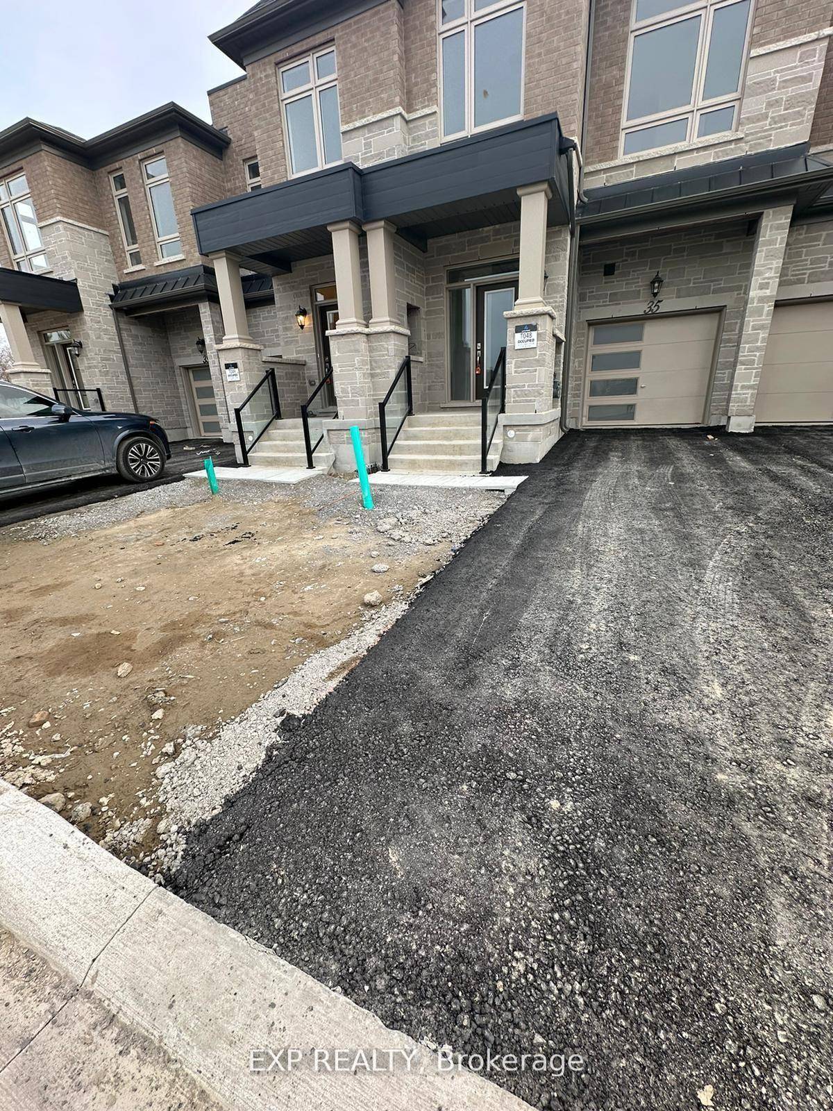 approx 2 years new model townhouse, lot of windows, south facing backyard, funcitonal open concept, large kitchen island, loads of upgrades 9 Ft ceiling an hardwood on both flors, pot ...