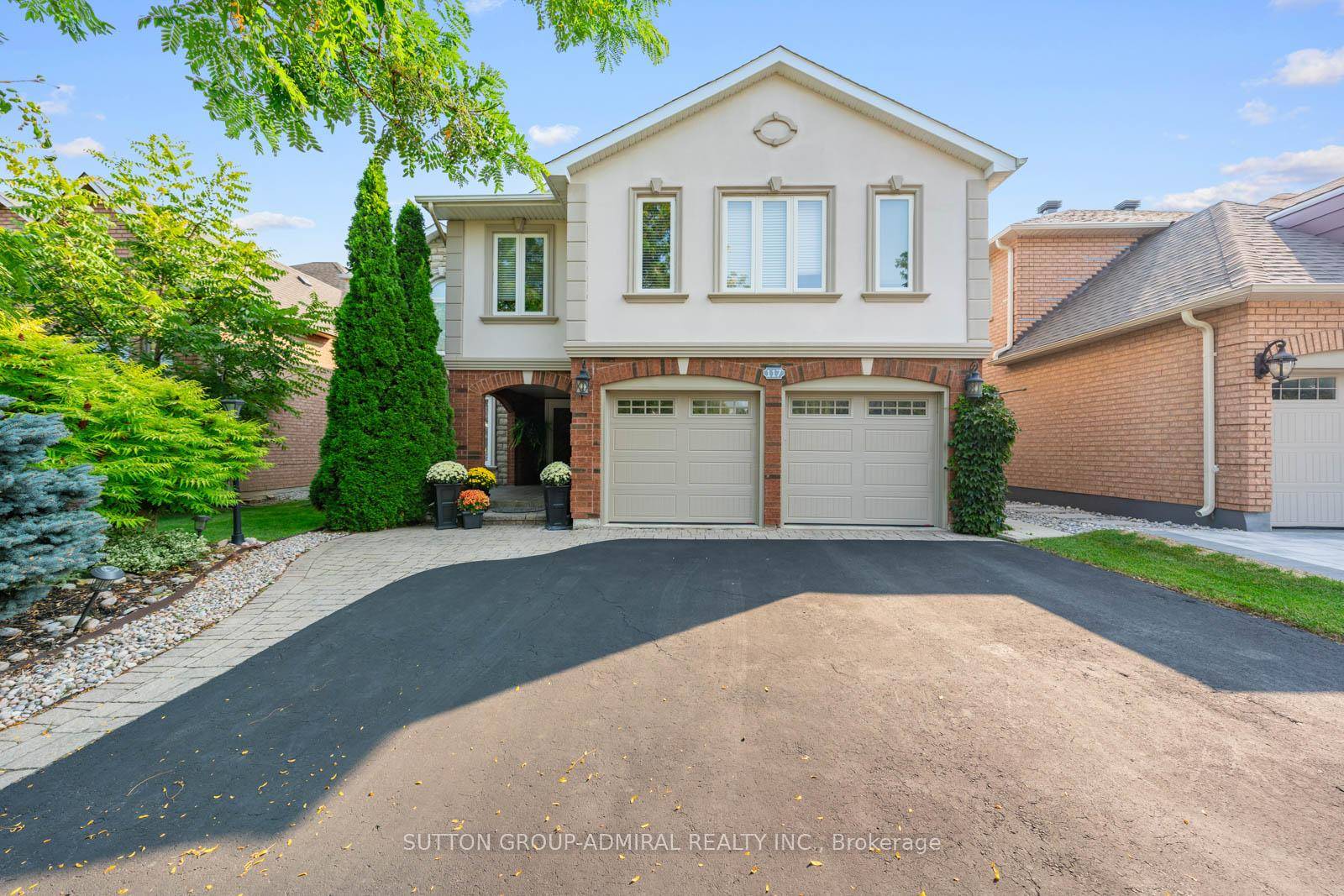 Stunning Rosedale Garden Homes Newport model offering an abundance of luxurious living space.