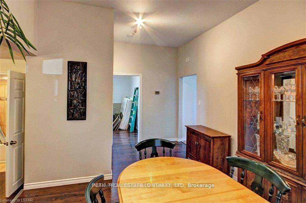 Great little house close to downtown and bus routes.