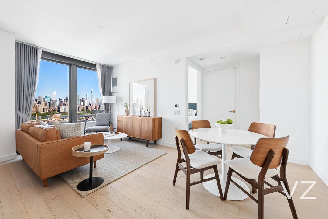 A rarely available, direct west facing high floor 1BR with unobstructed stunning Manhattan city skyline views from downtown to uptown with every landmark building in breathtaking fashion !