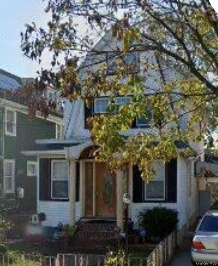 Beautiful 4 bedroom 3 baths ready to go.