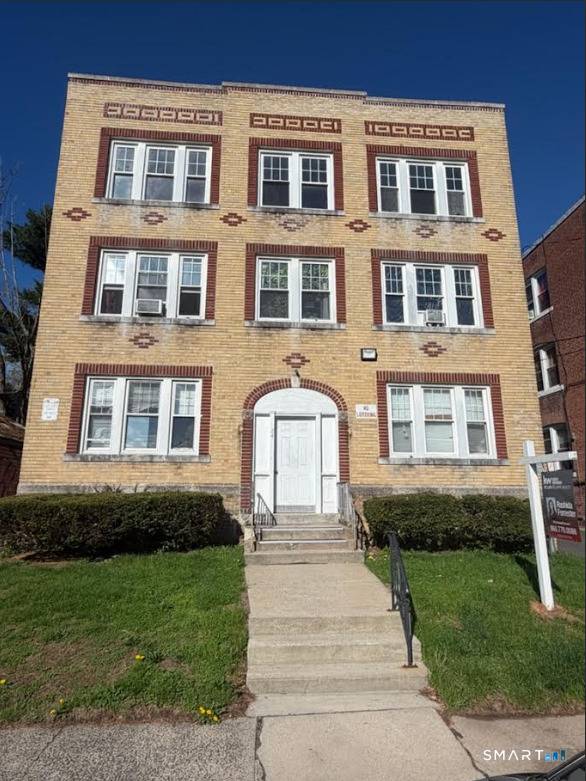 This well maintained six unit investment property in New Britain presents an excellent opportunity for strong and consistent returns.