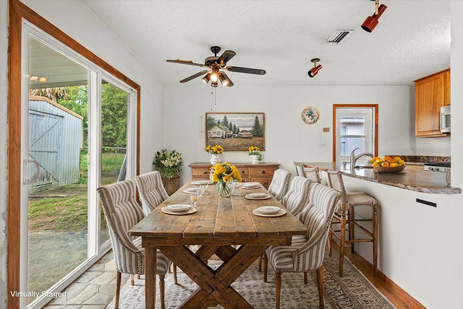 If you have been looking for a perfect starter home or quaint retirement retreat, look no further !