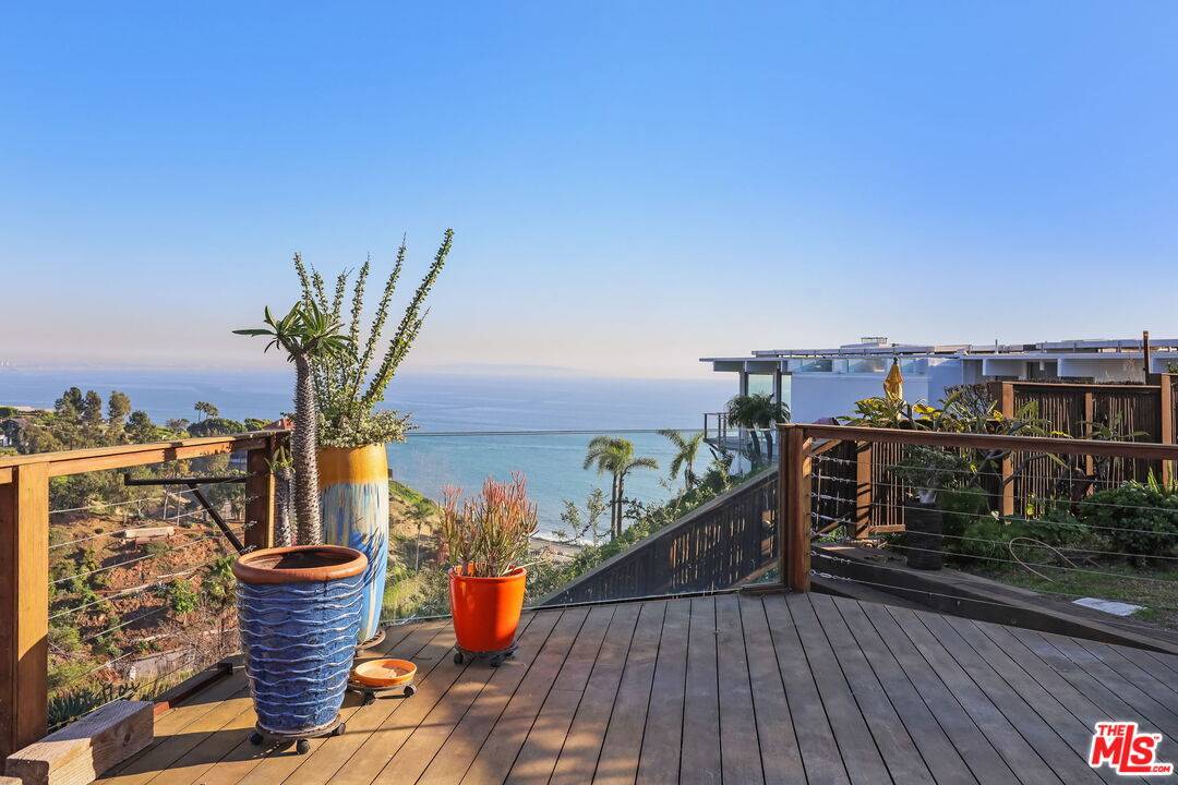 3912   Spray Ln 4BR Malibu La