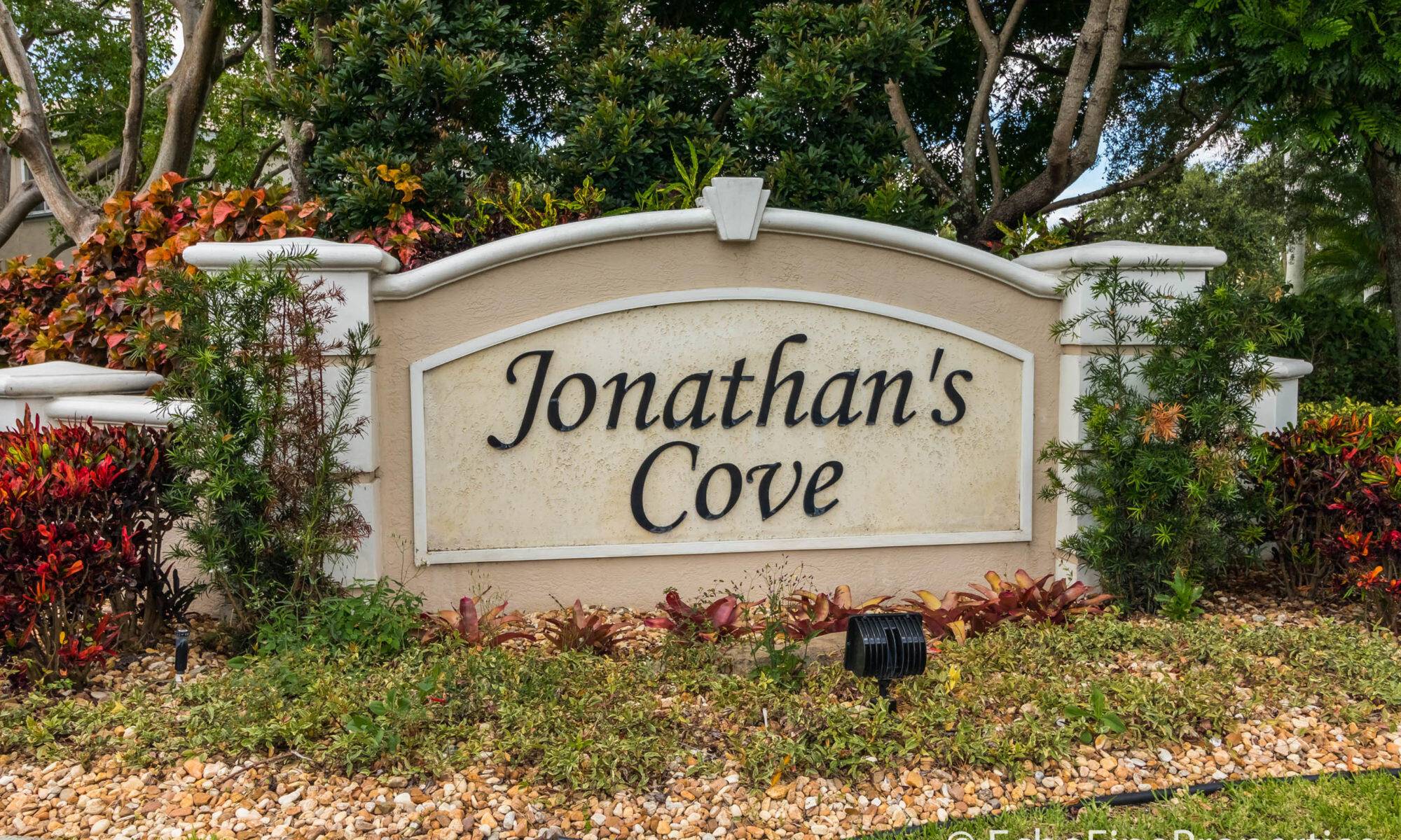 Contemporary Mediterranean style spacious 2 bed, 2.