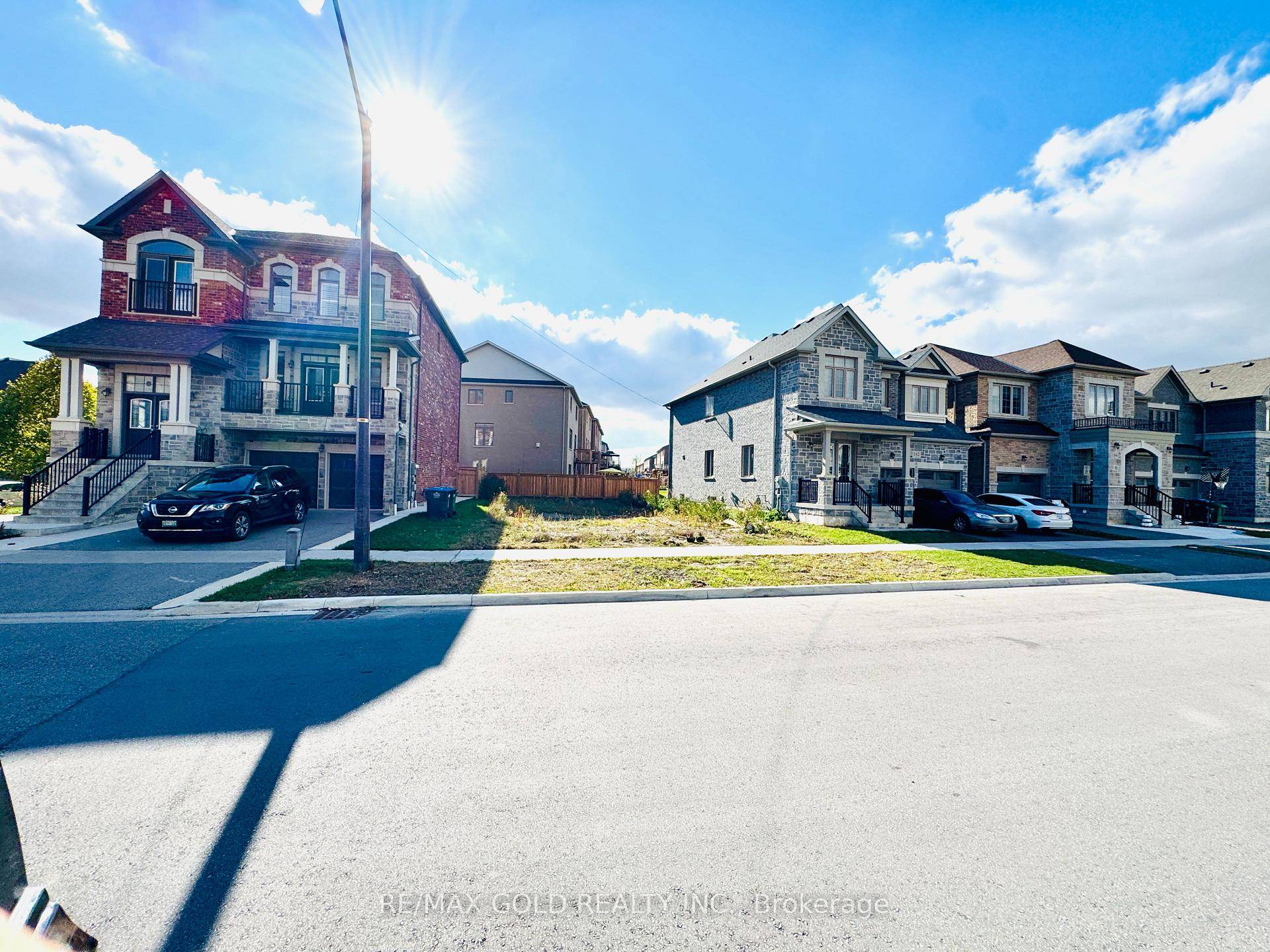 POWER OF SALE ! Attention builders and developers !