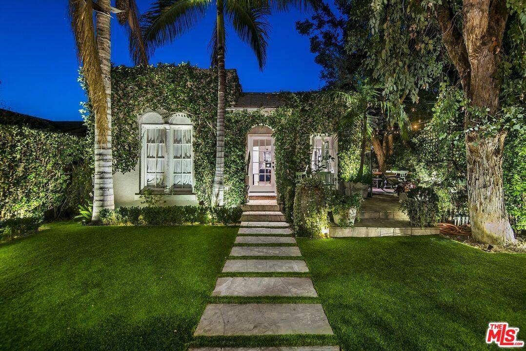 859 N Spaulding Ave 2BR Hollywood Hills East La