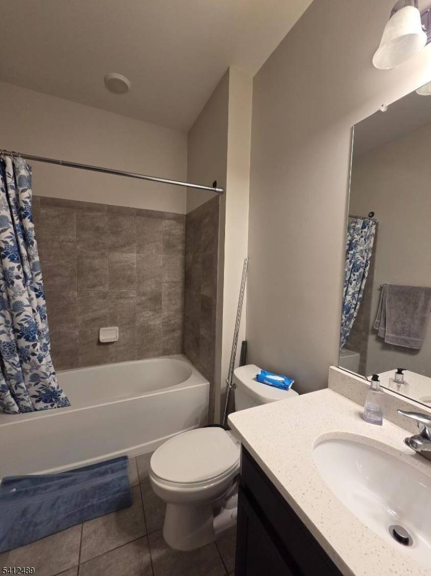 Feel the comfort convenience of 2 Bond St !