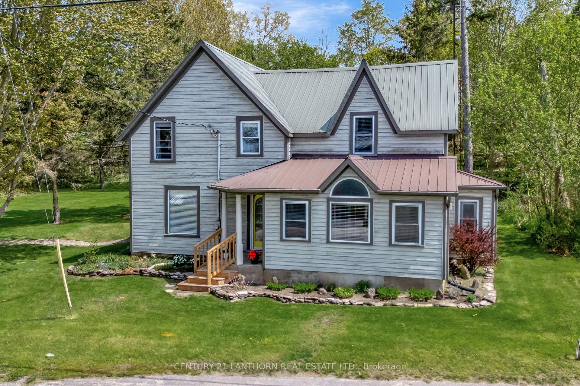 DREAM KITCHEN ! ! This exquisitely renovated home was built in 1870 and retains the charm of the era with wood floors and immaculately maintained tin ceilings and trim work, ...