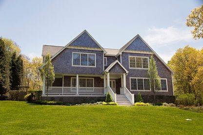 Southampton 5 Bedroom With Pool and Hot Tub!