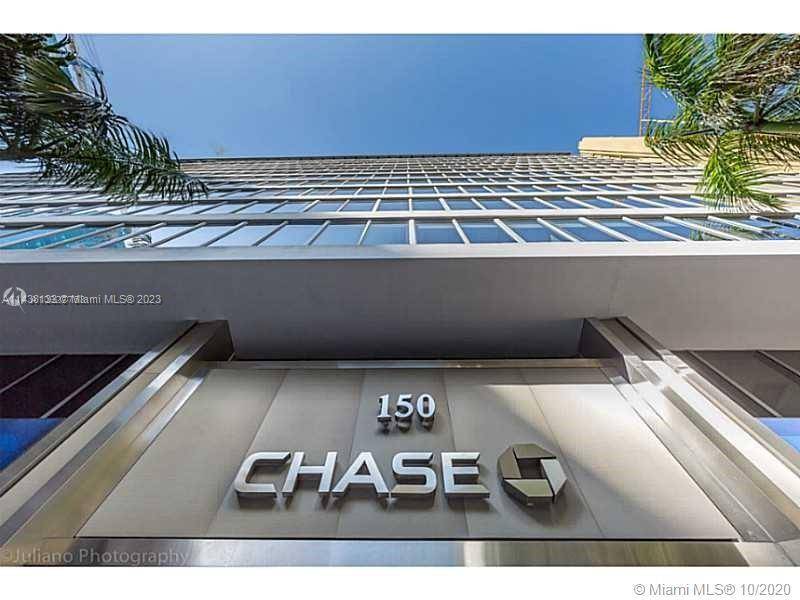 MARVELOUS CLASS A OFFICE FOR RENT ON THE 9th FLOOR OF THE CHASE BUILDING IN THE HEART OF DOWNTOWN MIAMI.