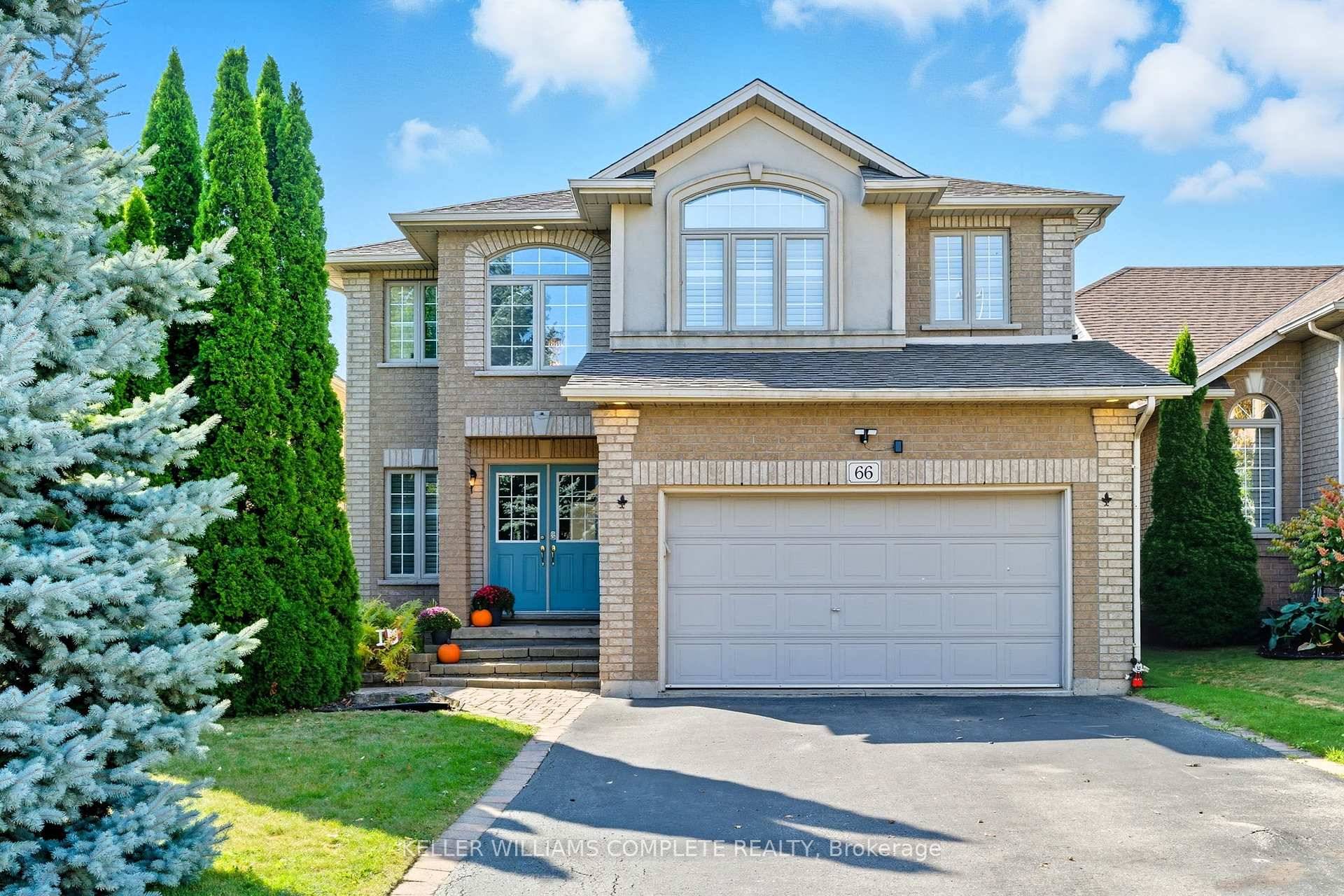 Welcome to this stunning 2 storey home located in the highly sought after Meadowlands community of Ancaster.
