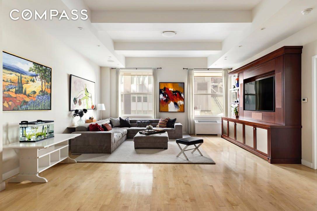 THE LOFT Introducing loft 1112, a completely upgraded home where space, value, and luxury are all wrapped up in one.