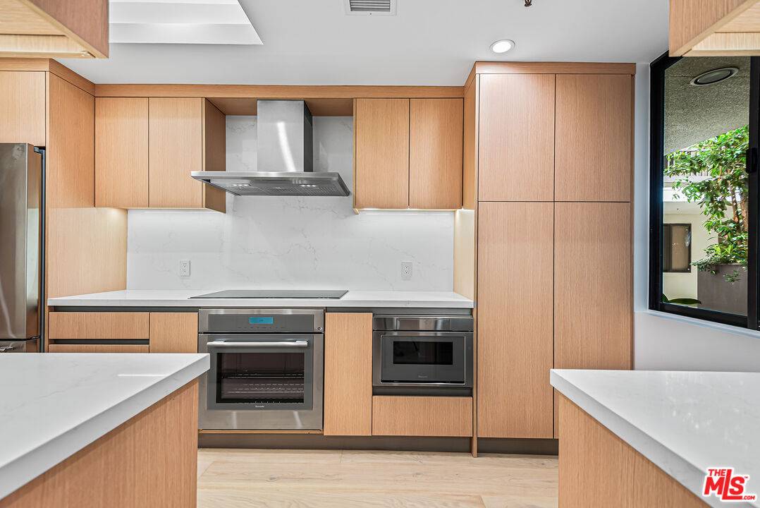 2102 Century Park Ln 2BR Beverlywood La