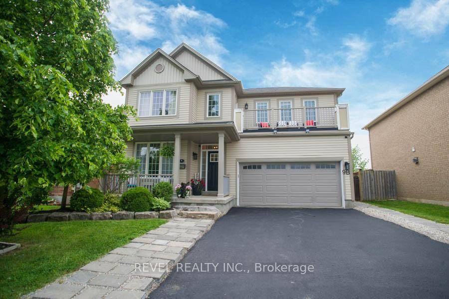Welcome to 9 Waldie Crescentthis beautifully renovated home is located in the desirable West Brant community, close to schools, parks, and trails.