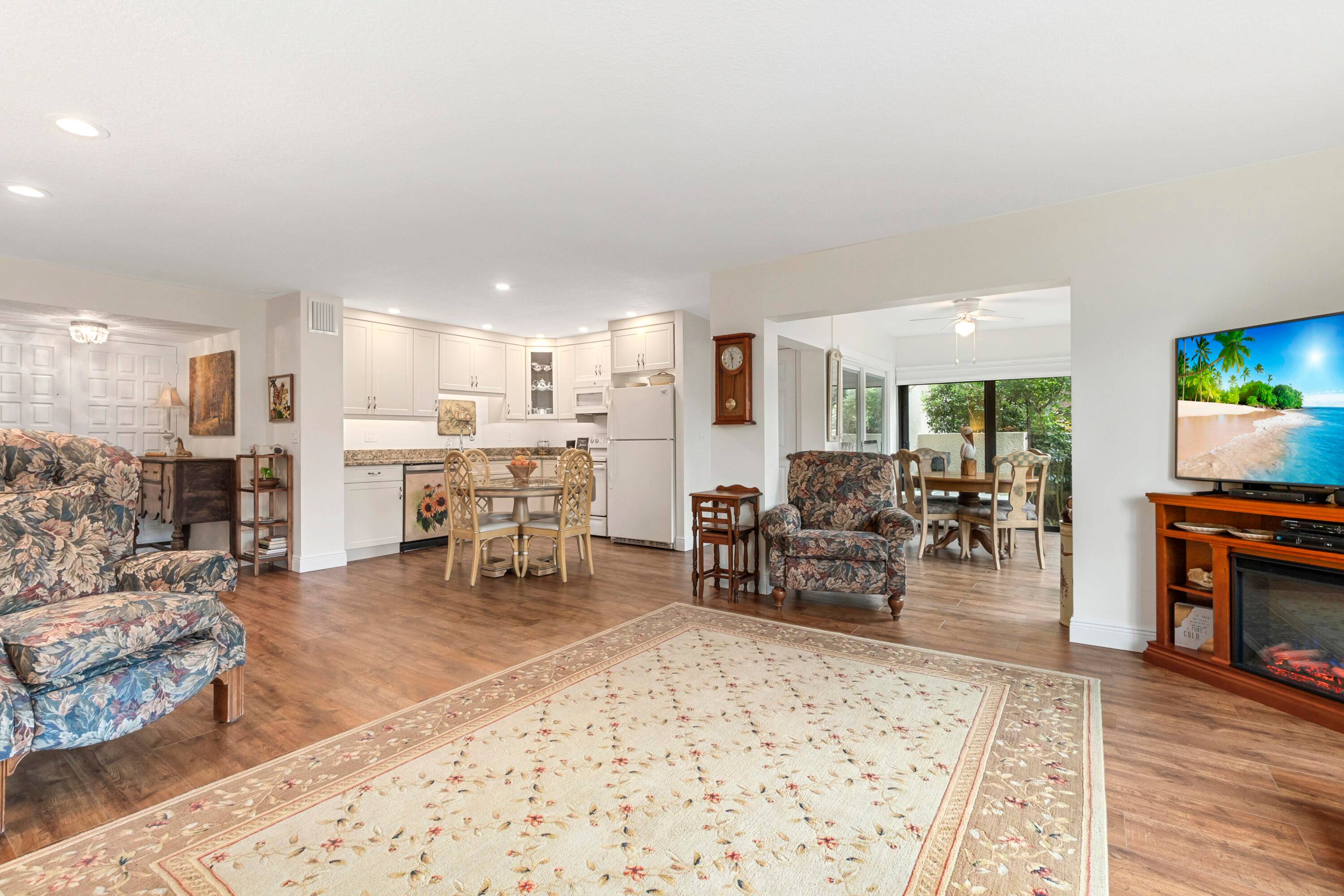 The BEST condo available in the highly sought after Conquistador.