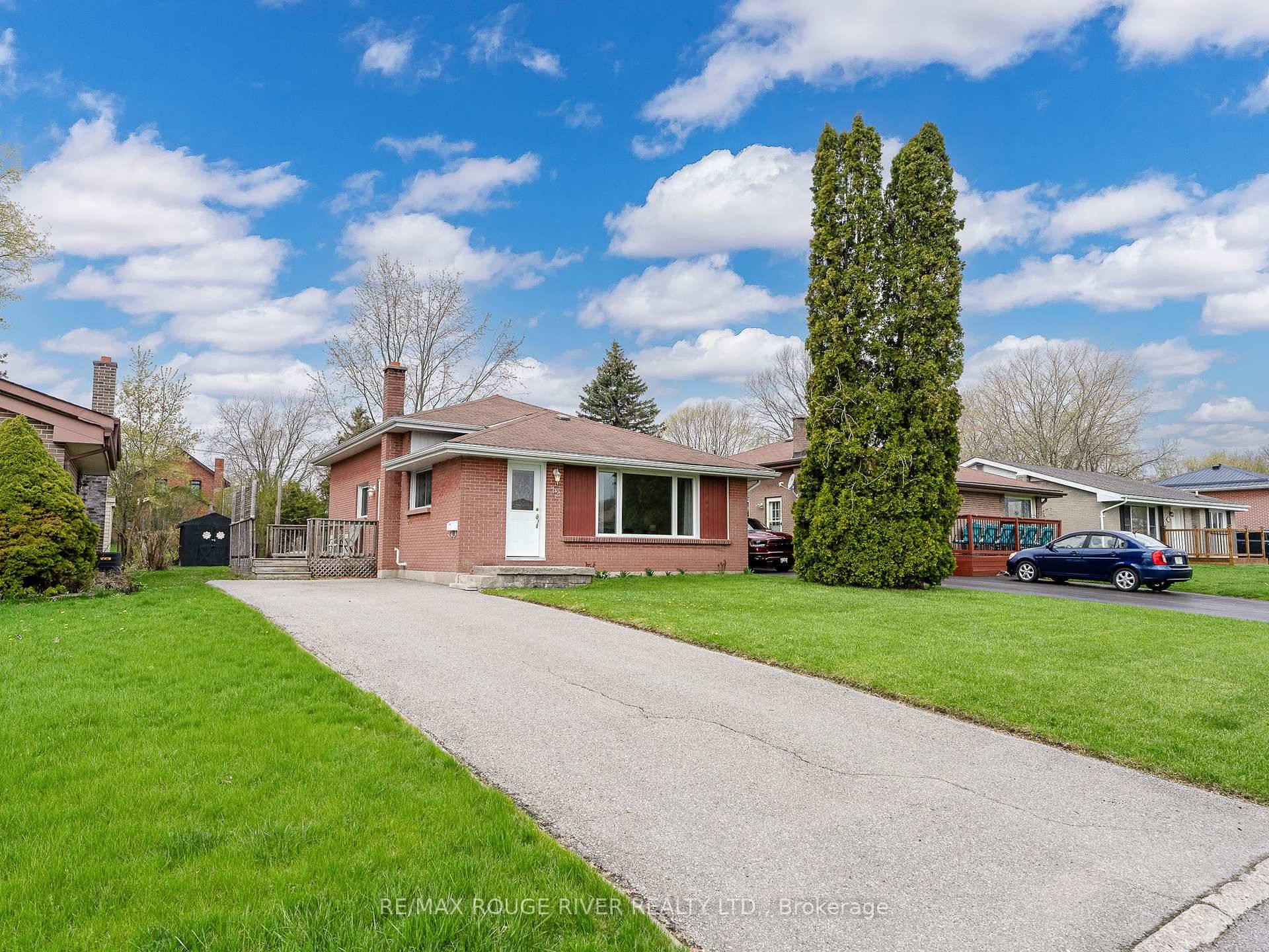 Welcome to 12 Warren Rd !