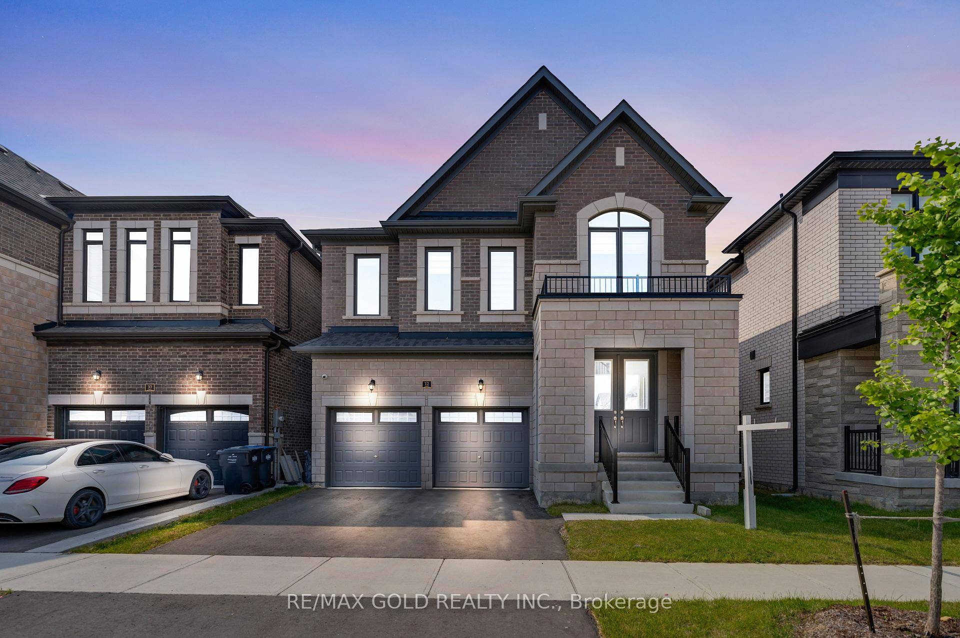 Welcome to 12 Vincena Rd, Caledon, Ontario Stunning, recently closed 2024 built home in a premium Caledon neighborhood !