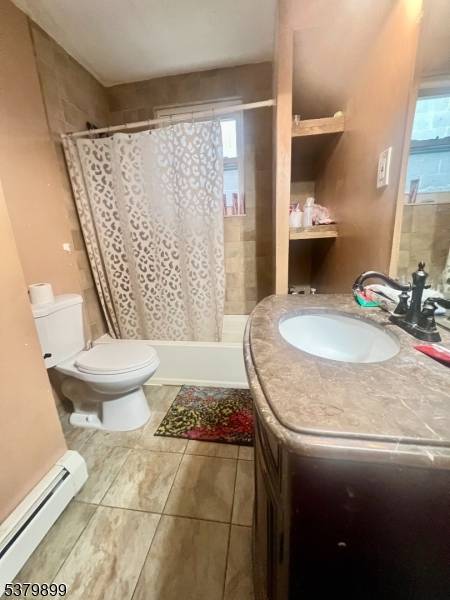 Great 2 Family Property opportunity in the IRONBOUND SECTION.