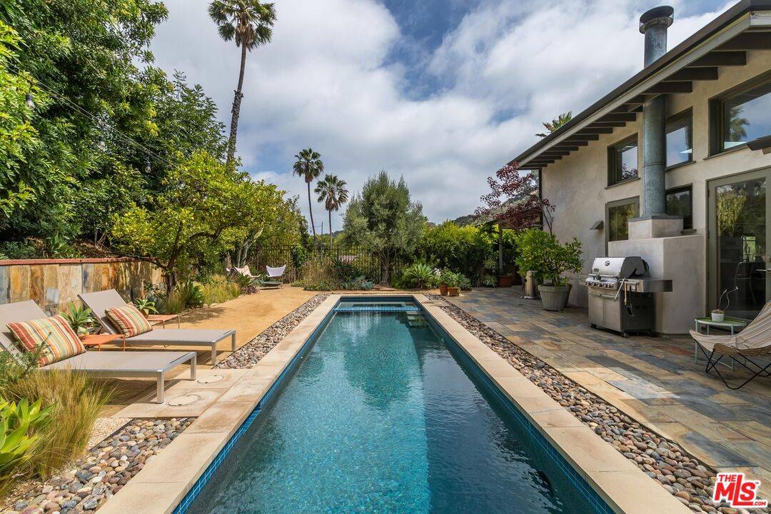 8631   Allenwood Rd 3BR Hollywood Hills East La