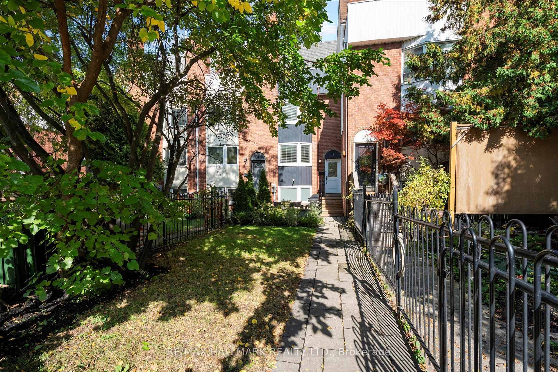 Exceptional 3 storey townhouse in the heart of downtown Torontos east side.