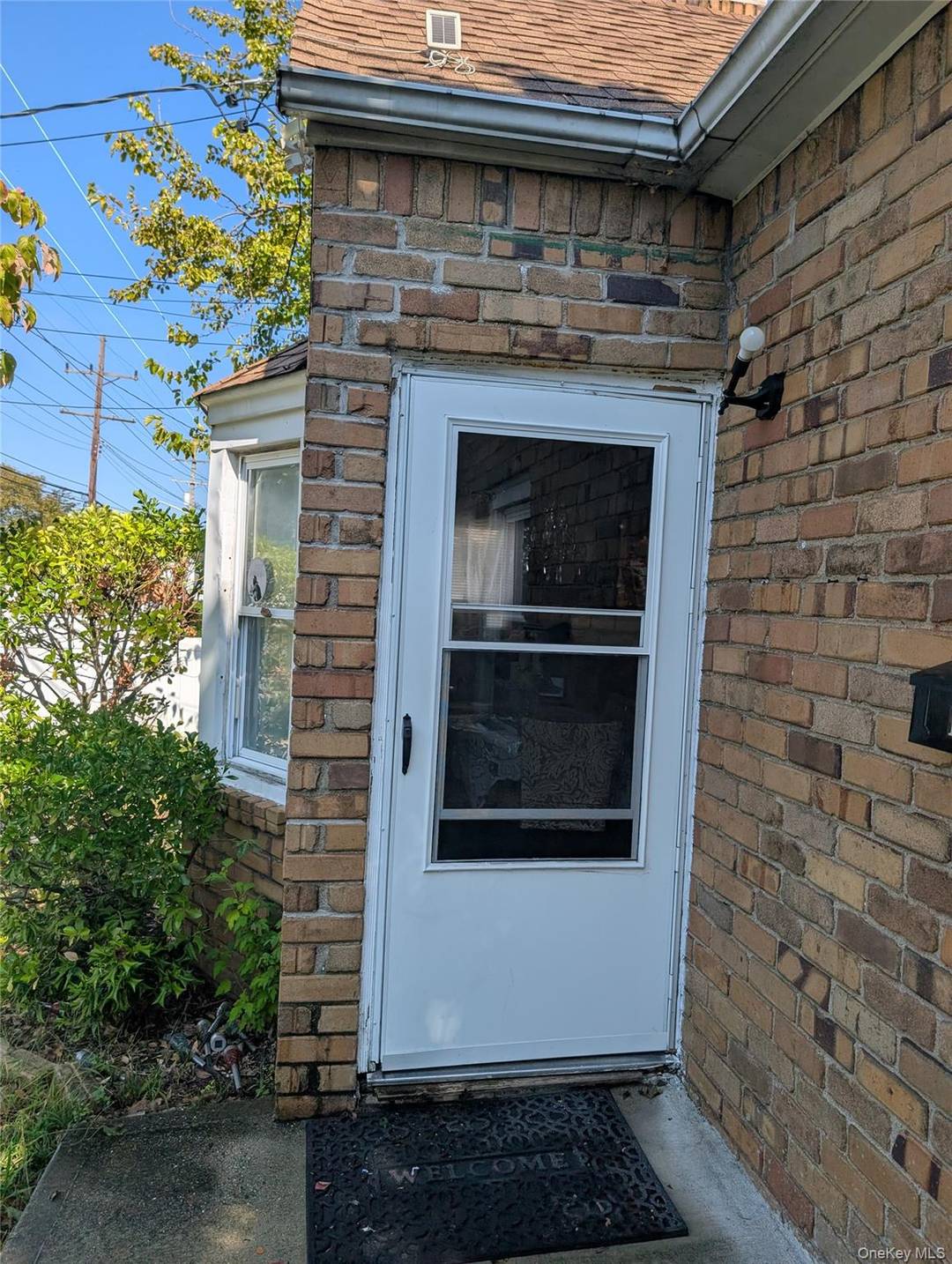 Welcome to a beautiful expanded cape that is suited for a family to grow into and enjoy.