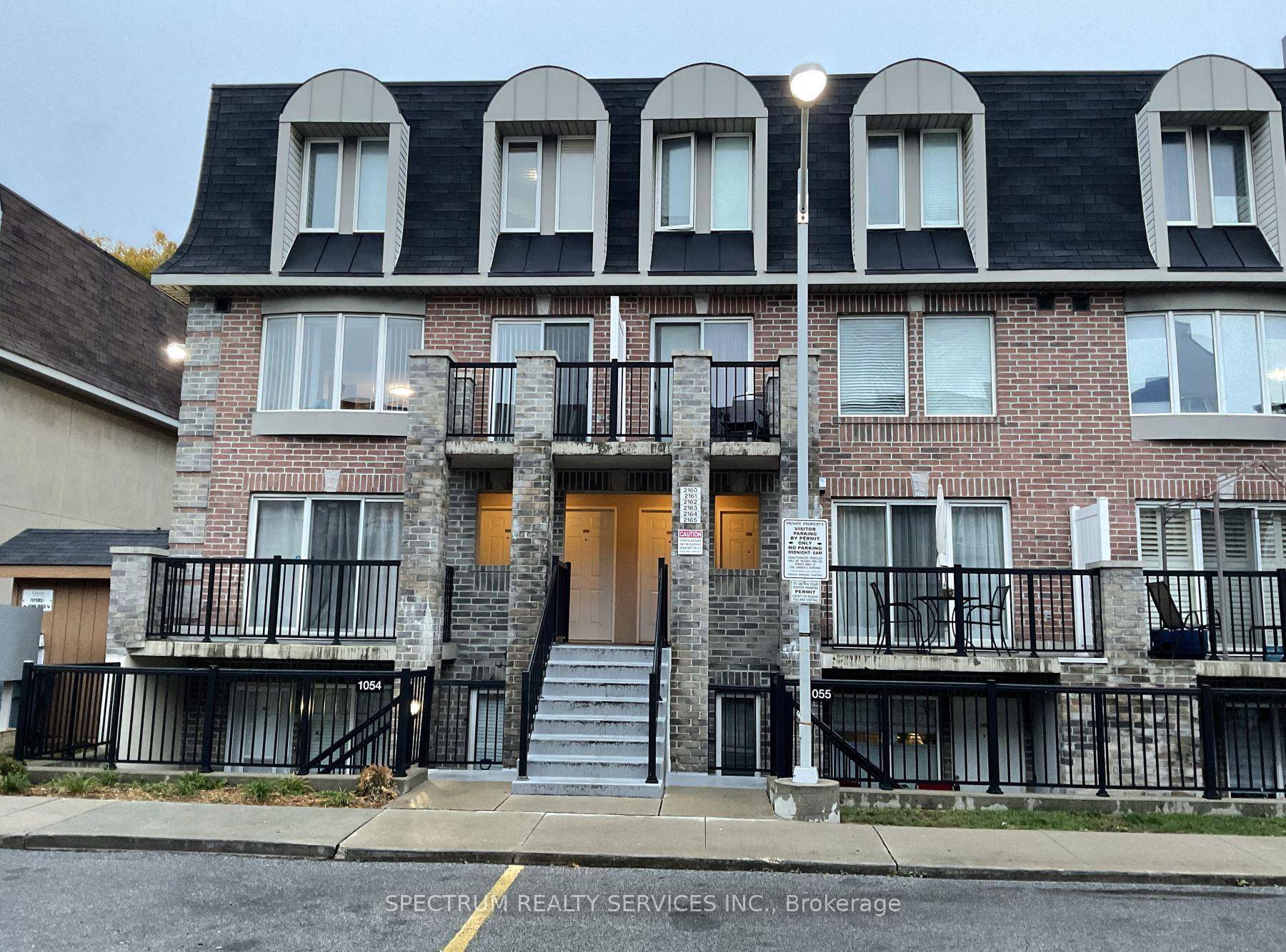 Sunny, Super Clean, Quiet, Upper Level, One Bedroom Stacked Townhouse Unit !