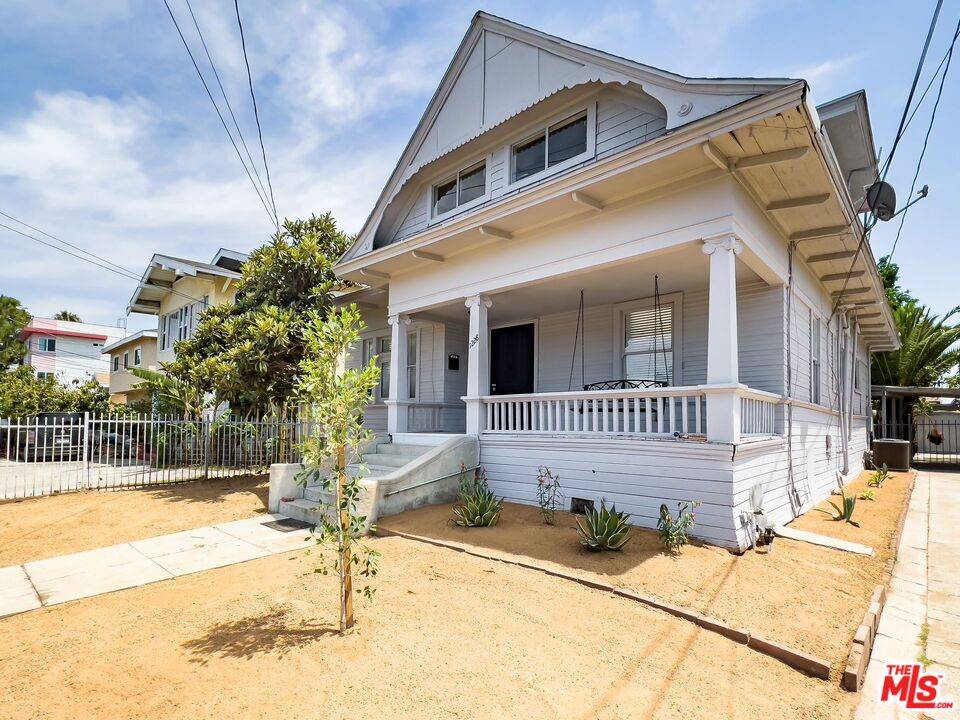 1228   Fedora St 5BR La