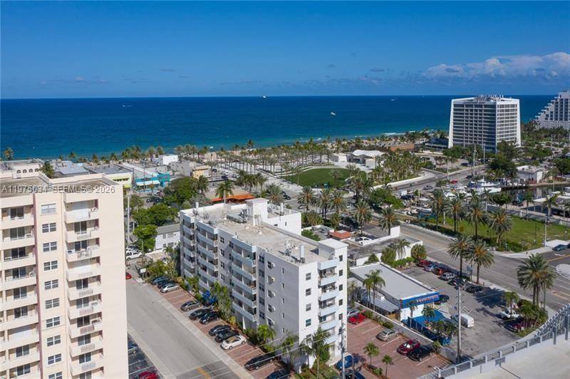 Investor Opportunity Close to the Lauderdale Beach !