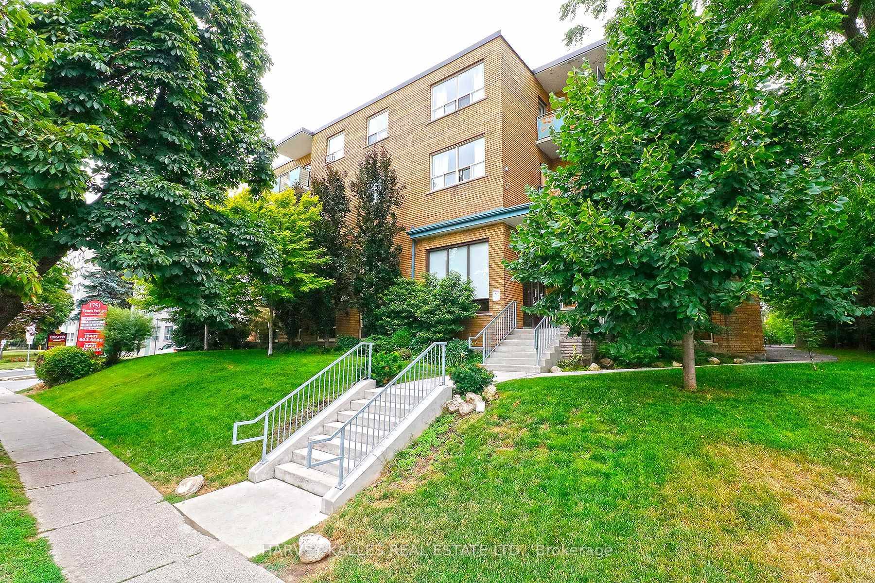 LARGE 1 BEDROOM APARTMENT !
