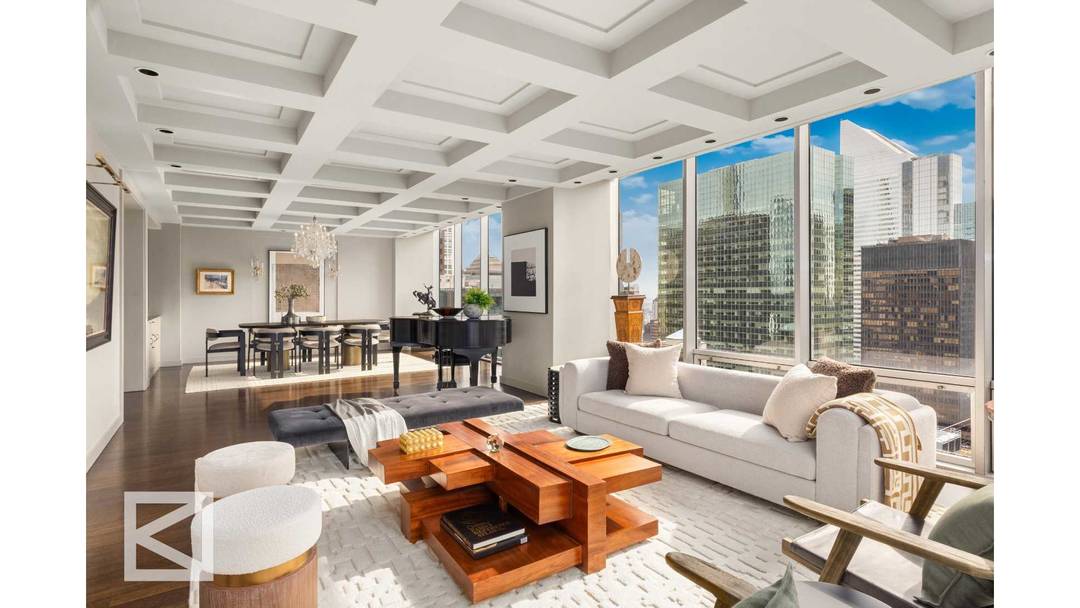 Hovering above Midtown two floors, fully serviced, no compromise.