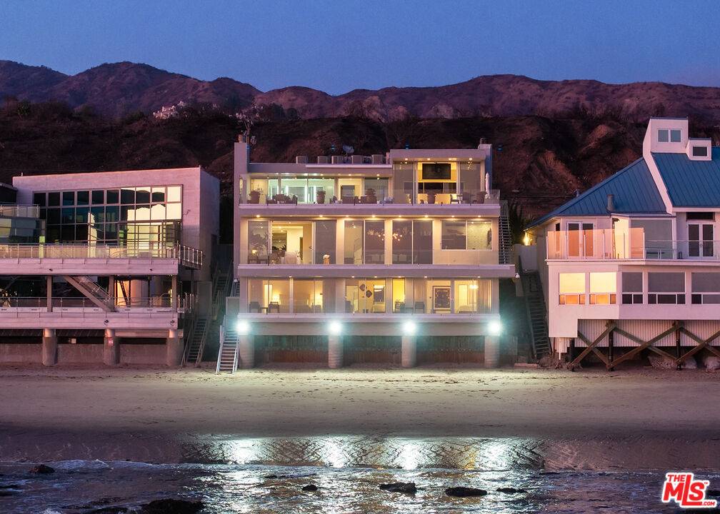 24420 Malibu Rd 4BR Malibu La