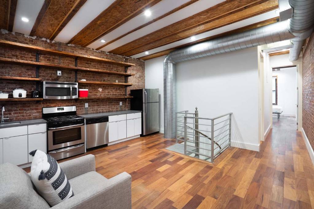 Experience luxury living in this stunning duplex apartment in the heart of Greenpoint, NYC.