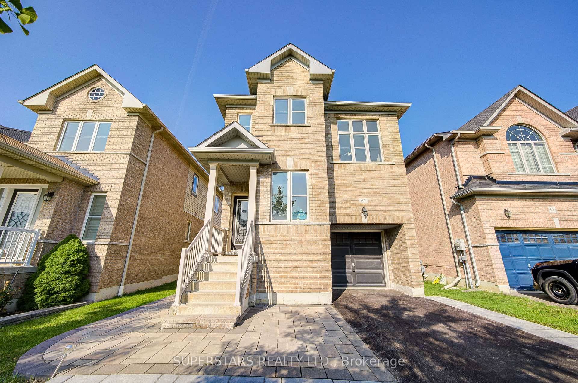 Welcome To This Modern, Move in Ready, Perfect Family Home In The Heart Of Stouffville !