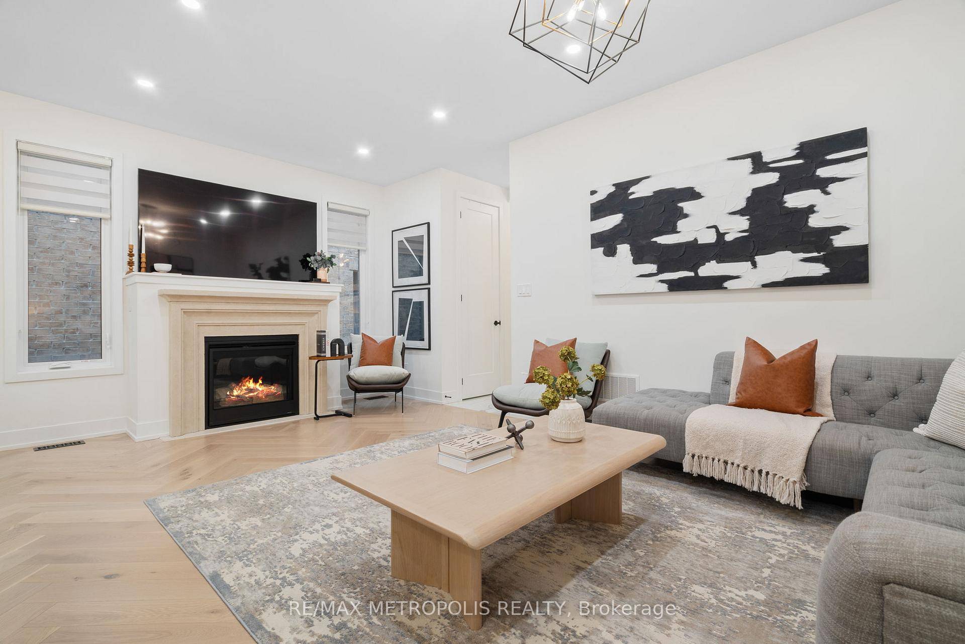 This Bright amp ; Beautiful FREEHOLD Townhome in Prestigious Richlands will check all your boxes.