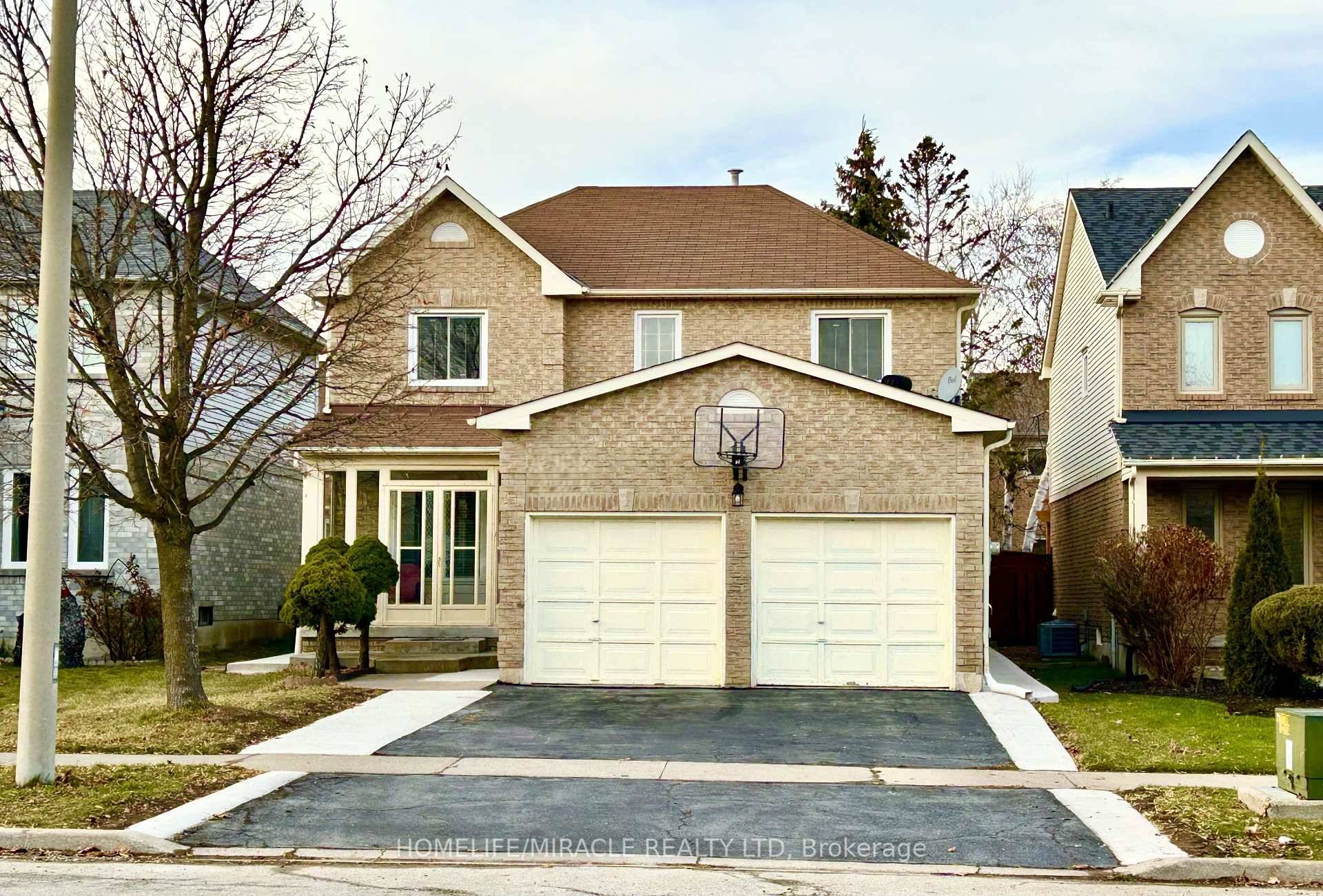 Just constructed 2 year ago a Very Large ''''Legal'''' Basement with approx.