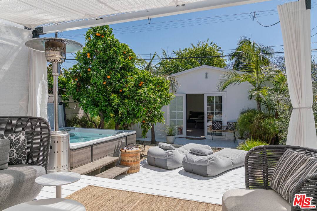 814 Angelus Pl 2BR Marina Del Rey La