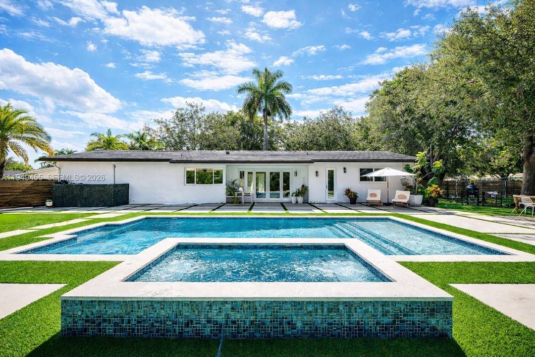 This beautifully renovated home offers modern comfort and a true sense of community, with access to nearby parks, scenic water views, fishing areas, farmers markets, and golf cart friendly neighborhood ...