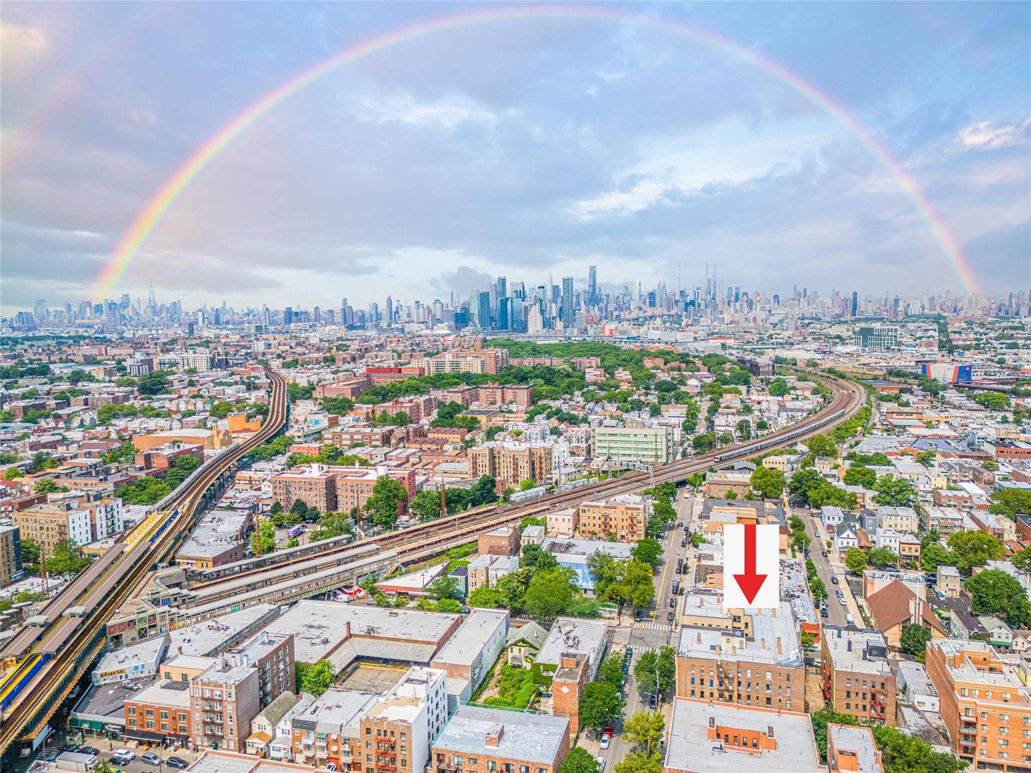 Exquisite One Bedroom Apartment in Woodside !