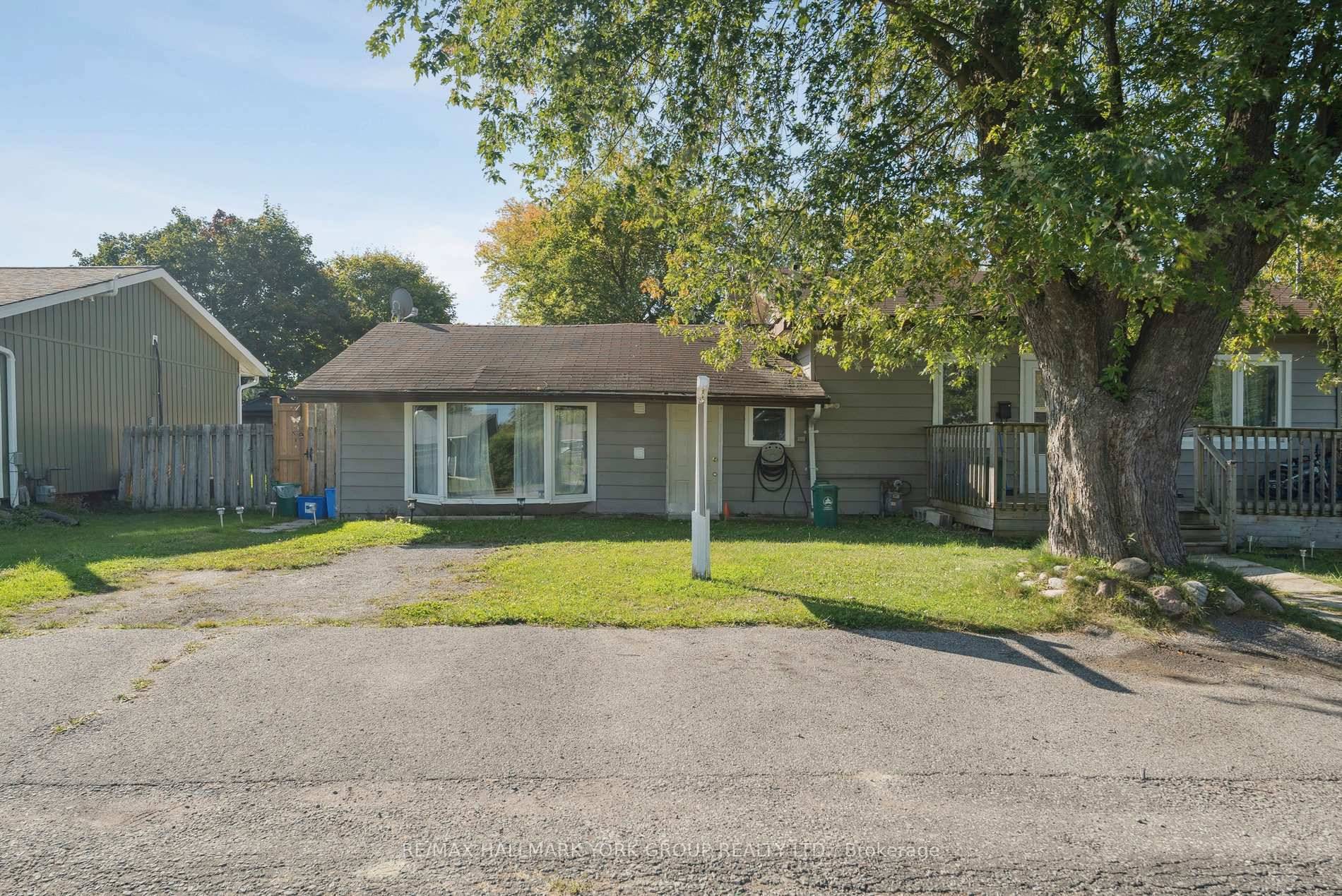 1 Bedroom Above Grade Apartment On East Side Of Property, Fully Self Contained, Separate Entrance, Use Of Private Backyard, Own Laundry