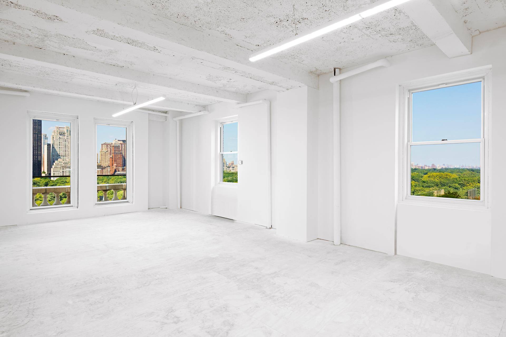 Commanding the entire 18th floor of the legendary Sherry Netherland Hotel, this extraordinary full floor residence presents a once in a generation opportunity to own an expansive, light filled home ...
