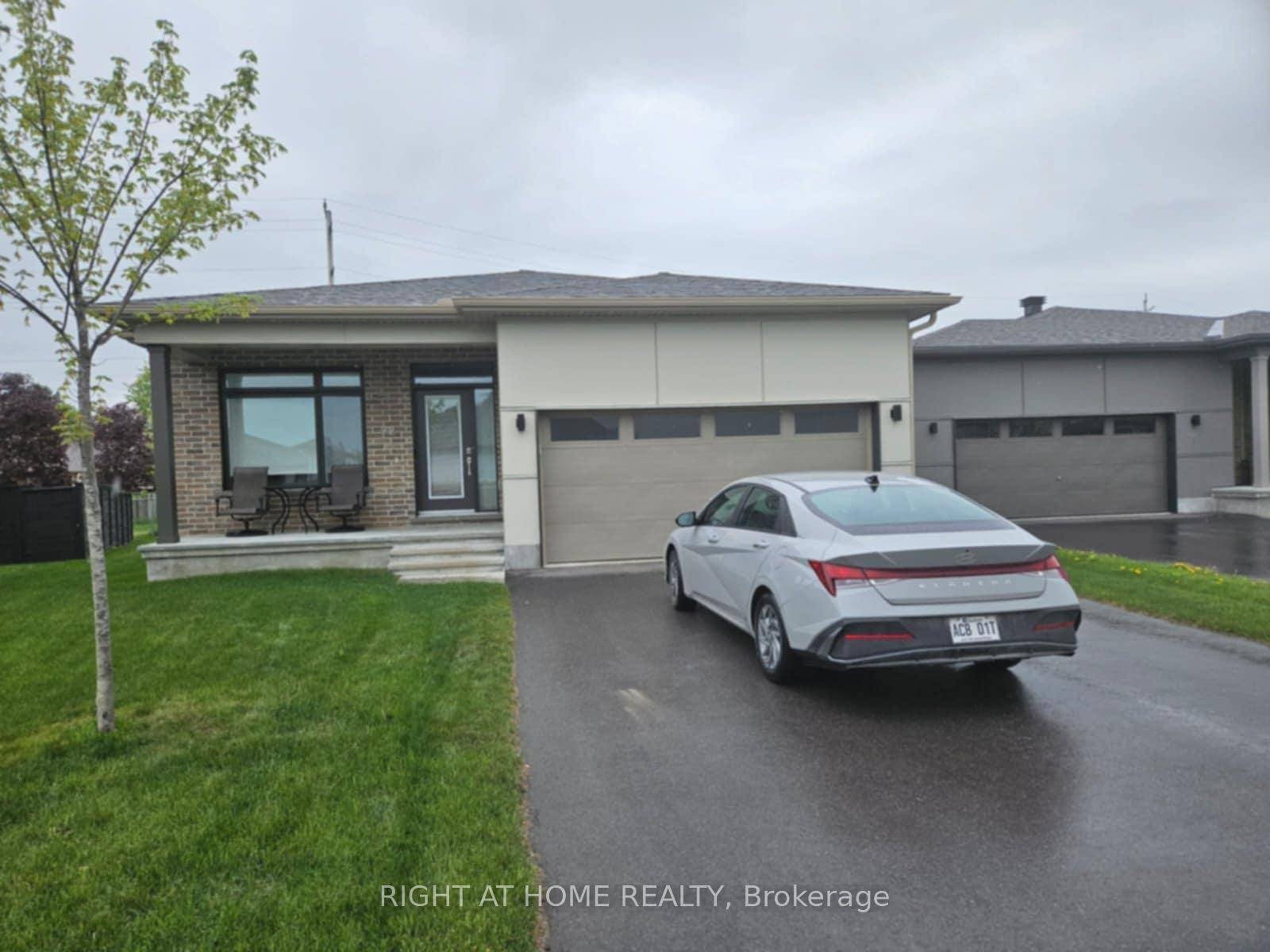 Flooring Tile, Flooring Laminated and vinyl, 92 Tom Gavinski Street.