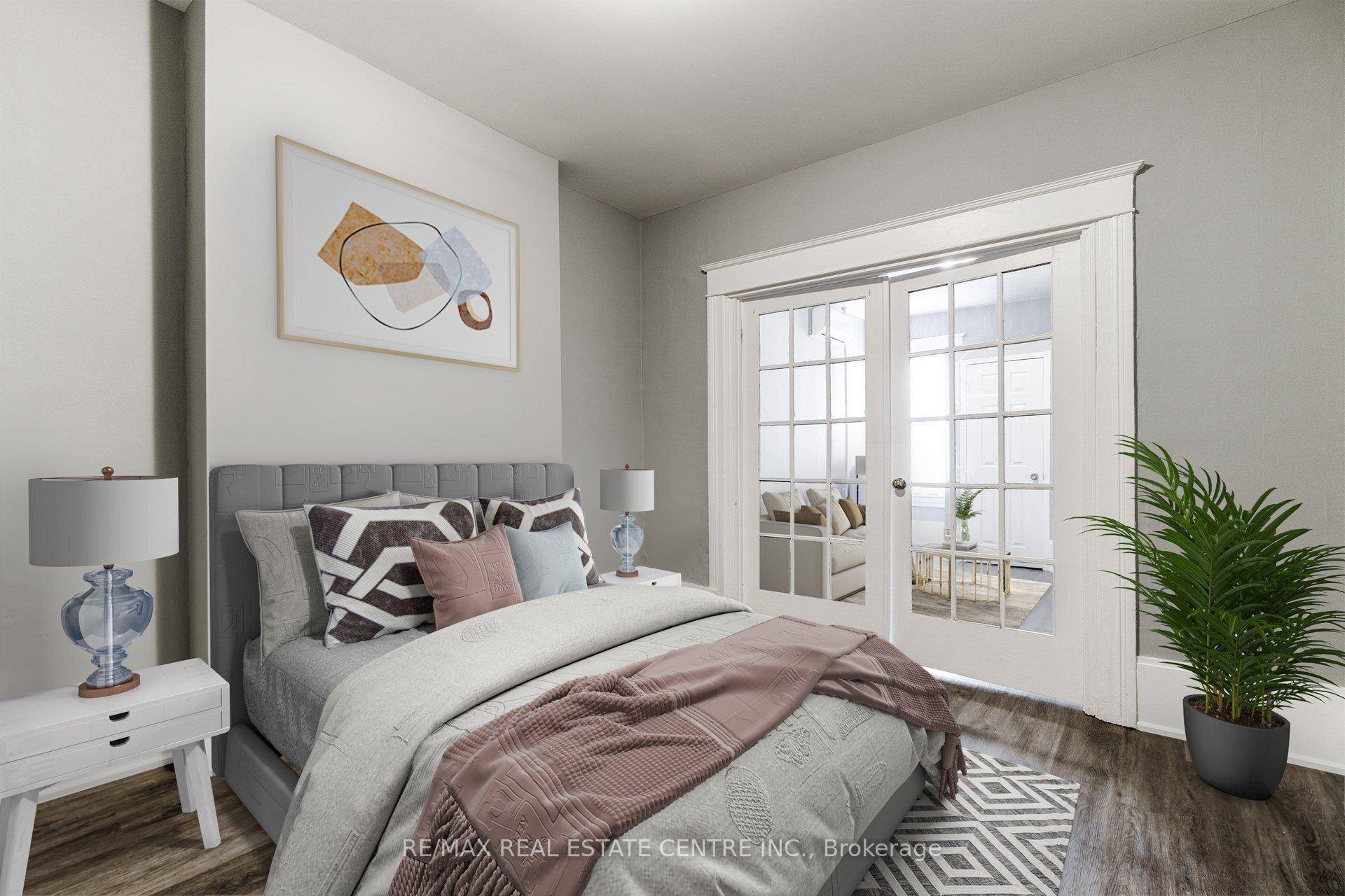Welcome Home ! Main Floor Unit, Located In Little Portugal.